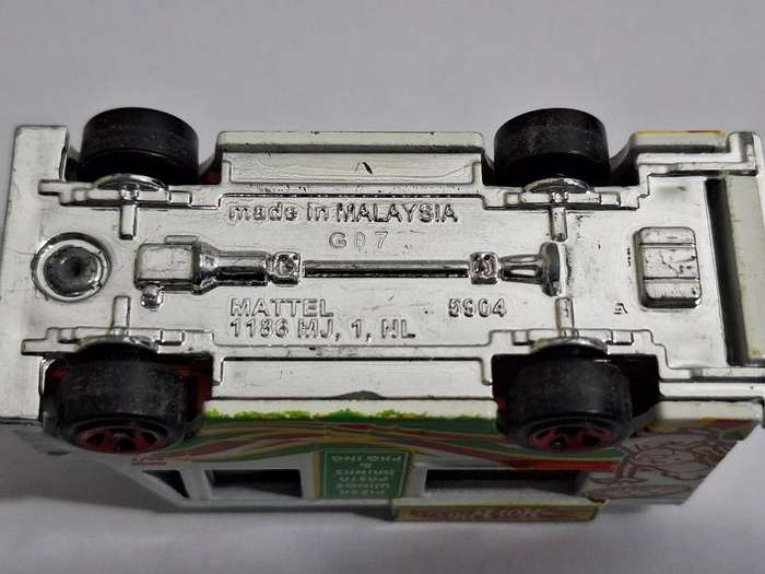 Hot Wheels Pizza truck