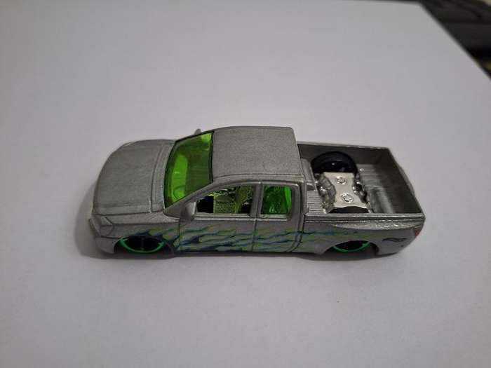 Hot Wheels Nissan Titan