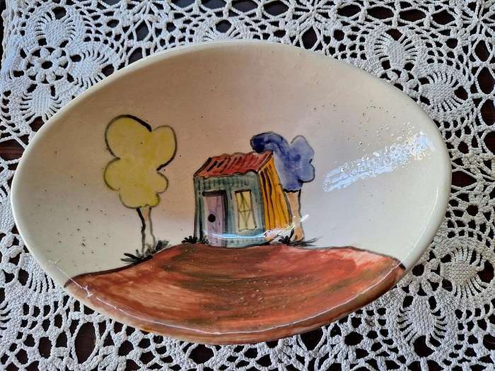 Unique pottery/ceramic bowl