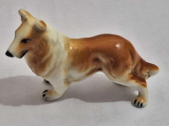 Lovely miniature collie dog ornament