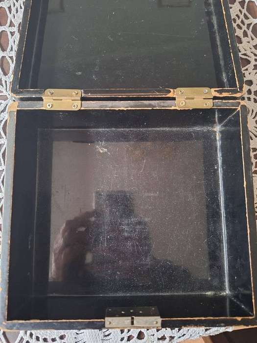 Vintage jewelery box