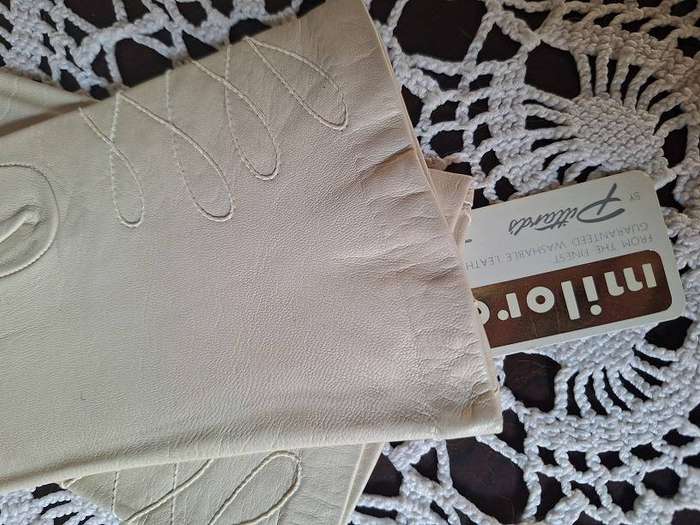 Vintage Milore leather gloves