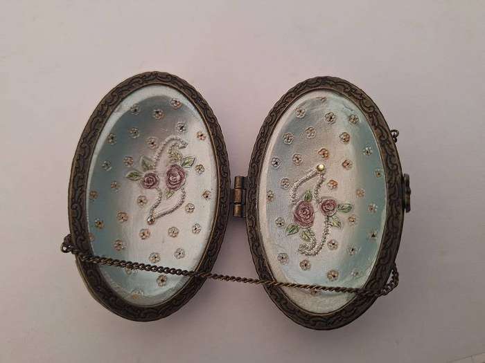Stunning antique coin purse