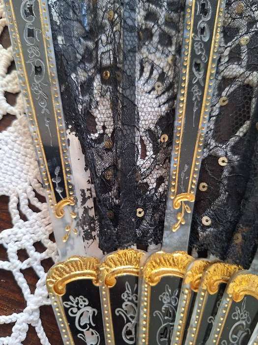 Vintage hand fan