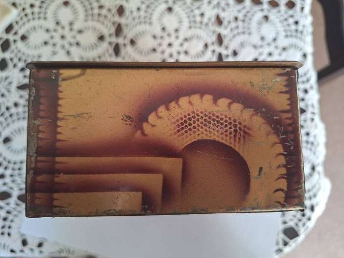 Antique metal jewelery box, made in Kim India