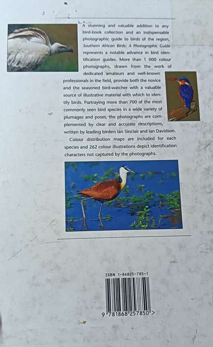 Southern African Birds - A Photographic Guide - Sinclair & Davidson - Hardcover - 304 pages