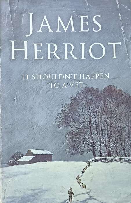 It Shouldn't Happen to a Vet - James Herriot - Softcover - 229 Pages