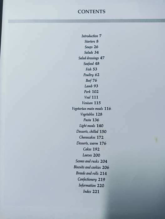Best of Cooking in South Africa - Lynn Bedford Hall - Hardcover - 223 pages