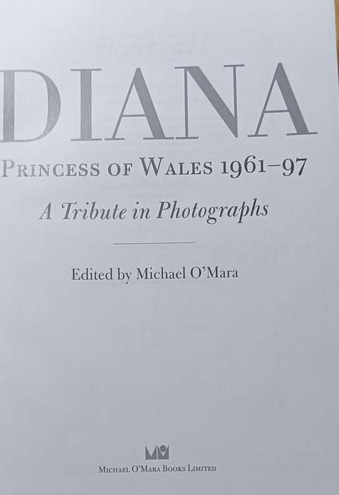 Diana, Princess of Wales 1961-97 - A Tribute in Photographs - Hardcover - 160 pages