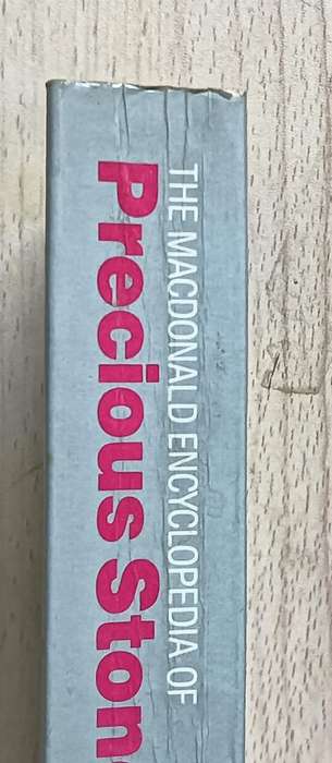 The MacDonald Encyclopedia of Precious Stones - Softcover - 384 pages