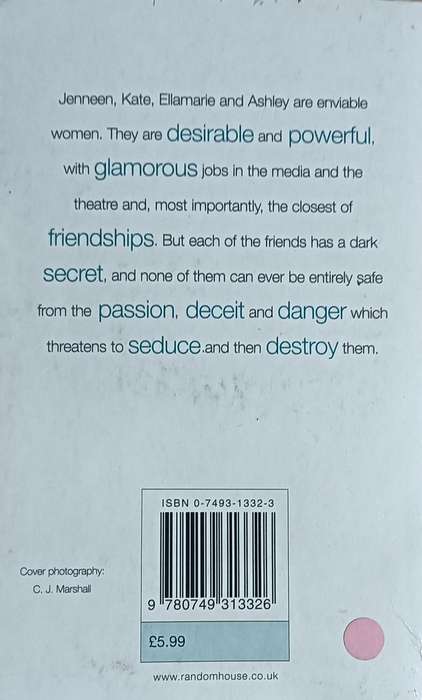 A Class Apart - Susan Lewis - Softcover - 576 pages