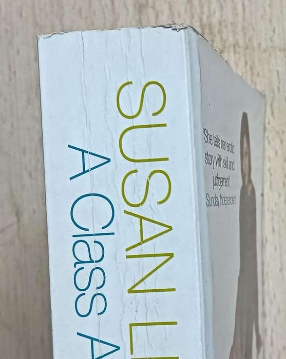A Class Apart - Susan Lewis - Softcover - 576 pages