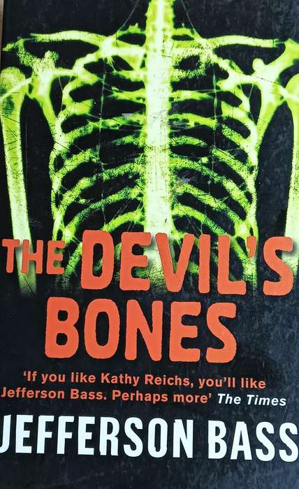 The Devil's Bones - Jefferson Bass - Softcover - 325 pages