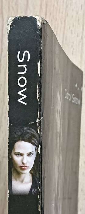 Switch - Carol Snow- Softcover - 215 pages