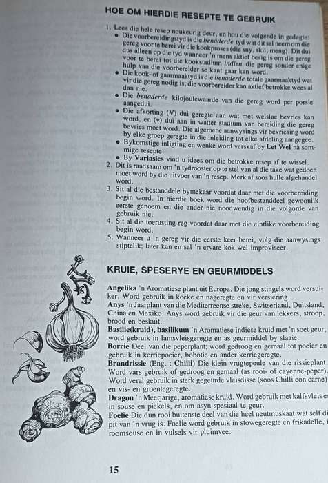 Die Volledige Suid-Afrikaanse Kookboek - Magdaleen van Wyk - Hardcover - 368 pages