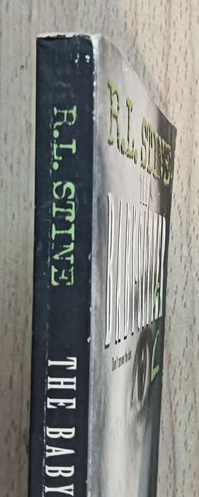 The Babysitter - R.L. Stine - Softcover -166 pages
