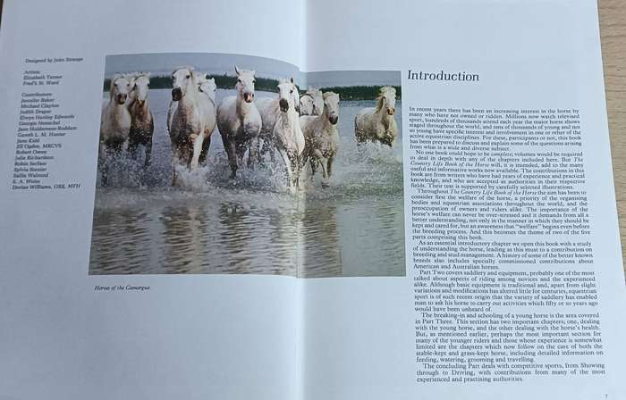 The Country Life Book of the Horse - Robert Owen (Editor) - Hardcover - 231 pages