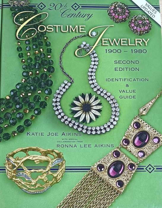 Costume Jewelry 1900-1980 - Hardcover - 268 pages