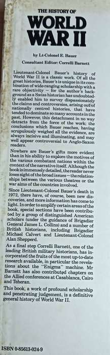 World War 11 - Lt-Colonel E. Bauer - Hardcover - 680 pages - Large Heavy Book +_ 3 Kg