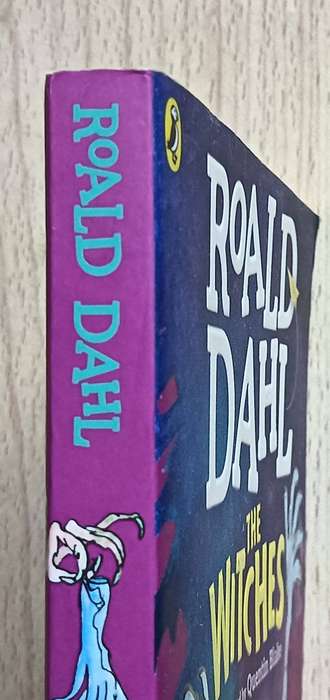 Witches - Roald Dahl - Softcover - pages not numbered