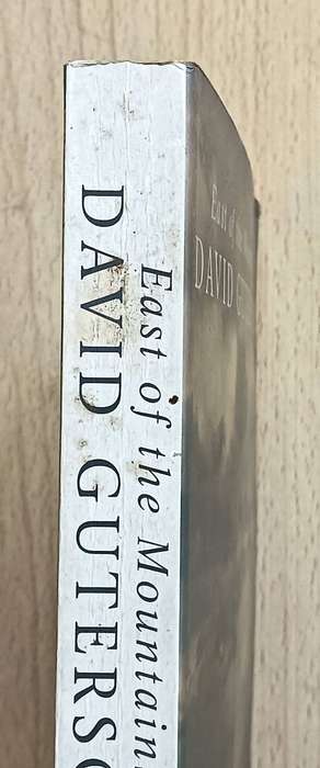 East of the mountains - David Guterson - Softcover - 277 pages