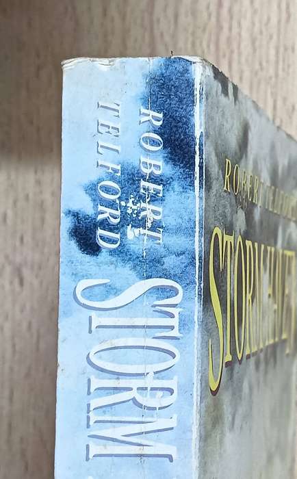 Storm Haven - Robert Telford - Softcover - 373 pages