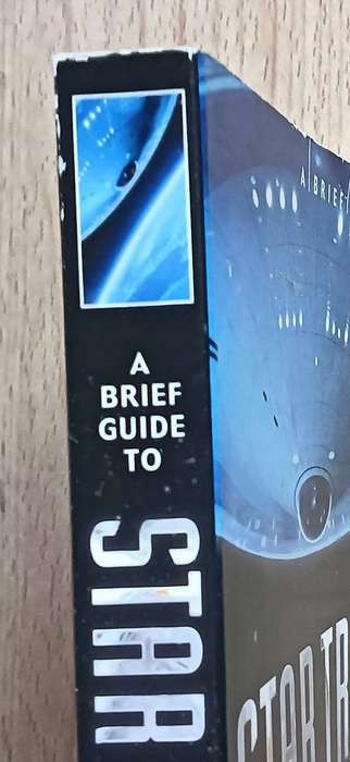 Star Trek - Brian J. Robb - Softcover - 288 pages