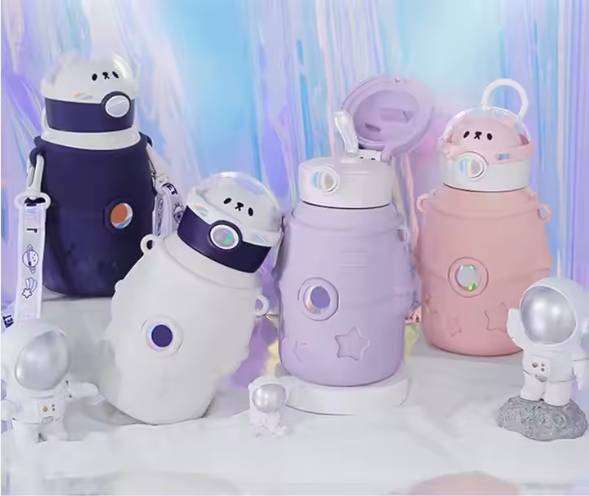 500ml Drinking Space Astronauts Bear Stainless Steel Water Bottles Portable Cute Cartoon Sports Gym
