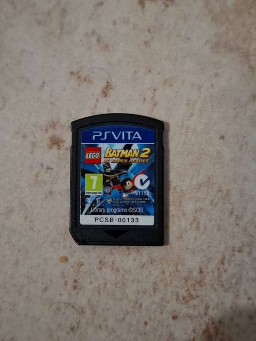 LEGO Batman 2: DC Super Heroes (PS Vita)