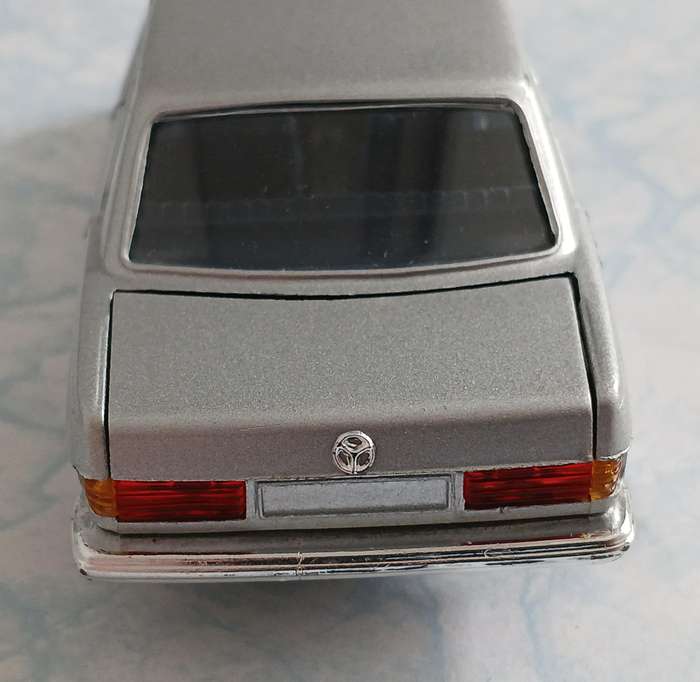 Mercedes-Benz 200D - 300D Die Cast Model
