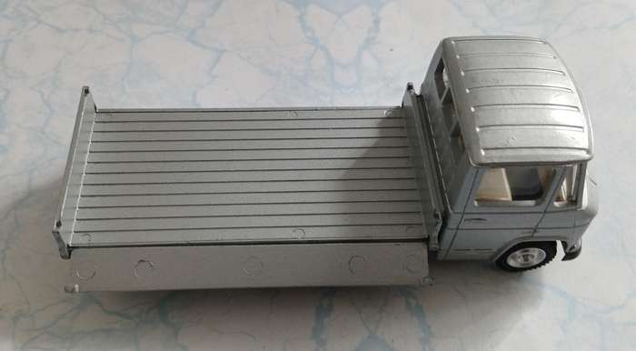 Mercedes-Benz L407D - L608D Die Cast Model