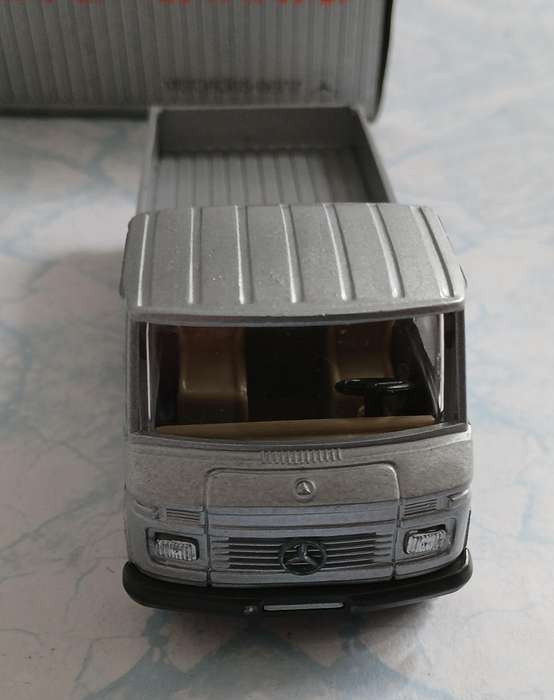 Mercedes-Benz L407D - L608D Die Cast Model