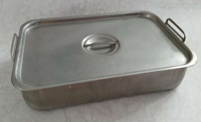 Hot Box, internal food storage/transport container.