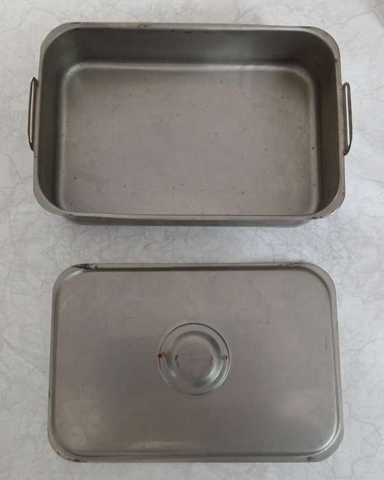 Hot Box, internal food storage/transport container.