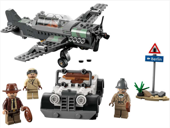 LEGO 77012 Indiana Jones and the Last Crusade Fighter Plane Chase (Ultra-rare find)