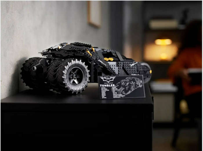 LEGO 76239 DC Batman Batmobile Tumbler (Discontinued by Manufacturer 2021) Collectors Grail