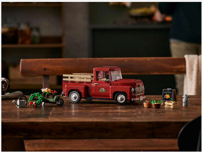 LEGO 10290 Icons Pickup Truck (Discontinued by Manufacturer 2021) Ultra-rare find