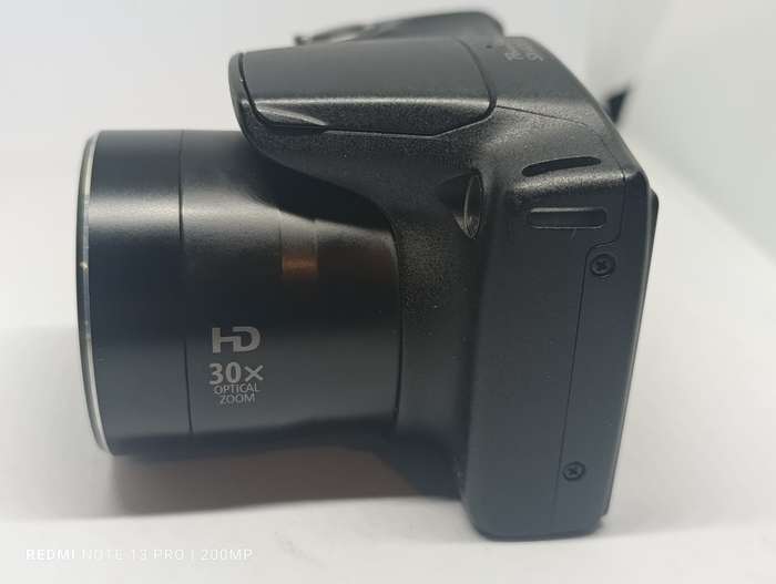 Canon POWERSHOT SX400iS - 16MP - 30x Zoom - Digital Camera