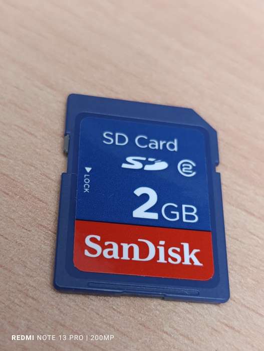 SanDisk 2GB SD