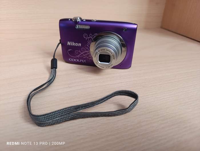 Nikon Coolpix S2600 - 14MP - 5x Zoom - Digital Camera