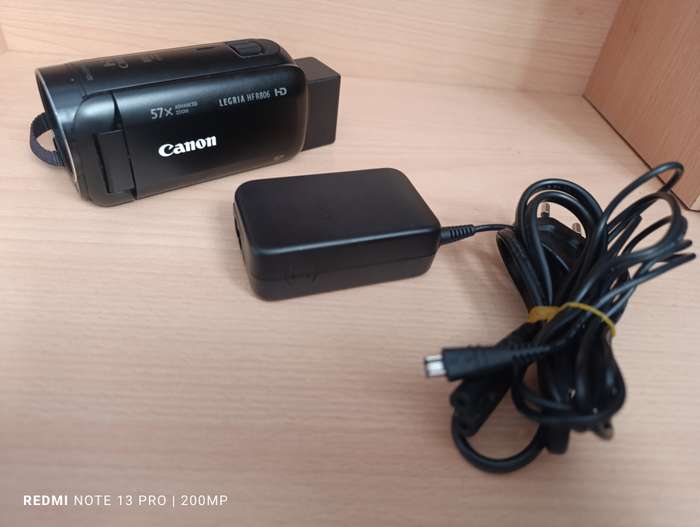 Canon Legria HF R806 - Full HD Camcorder