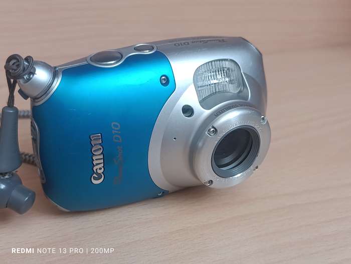 Canon PowerShot D10 - 12.1MP - 3x Zoom - Waterproof Digital Camera