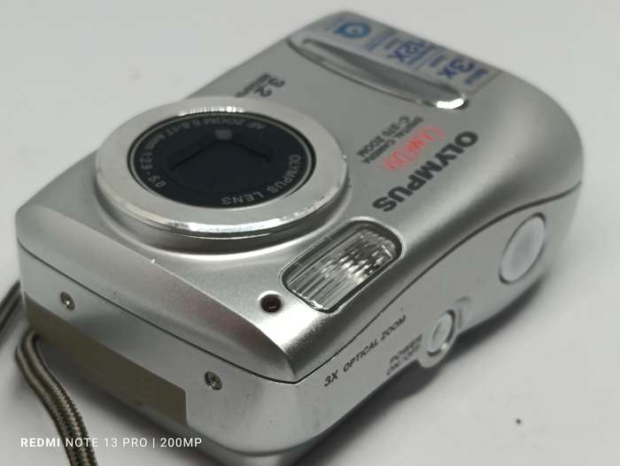 Olympus C-370 - 3.2MP - 3x Zoom - Digital Camera