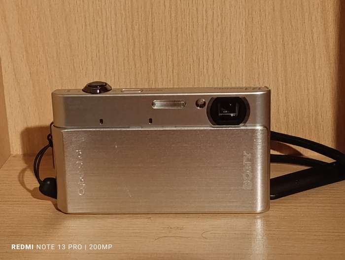 Sony Cyber-Shot DSC - T900 - 12.1MP - 4x Zoom - Digital Camera