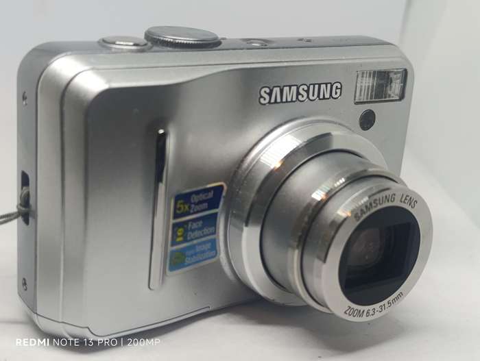 Samsung S1060 - 10.2MP - 5x Zoom - Digital Camera