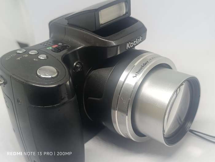 Kodak ZD710 - 7.1MP - 10x Zoom - Digital Camera