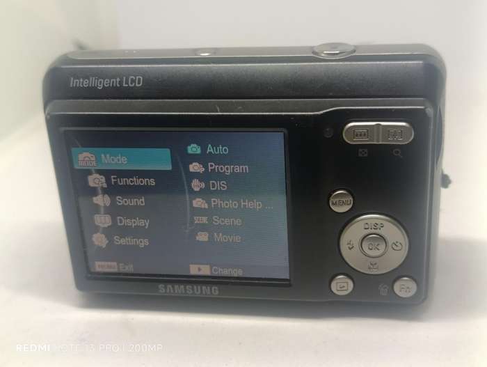 Samsung ES15 - 10.2MP - 3x Zoom - Digital Camera