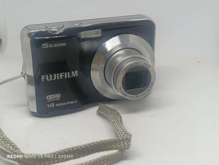 Fujifilm FinePix AX500 - 14MP - 5x Zoom - Digital Camera