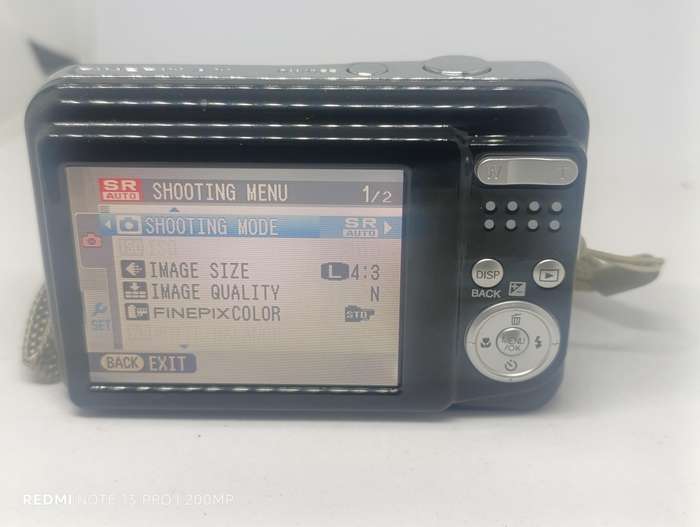 Fujifilm FinePix AX500 - 14MP - 5x Zoom - Digital Camera