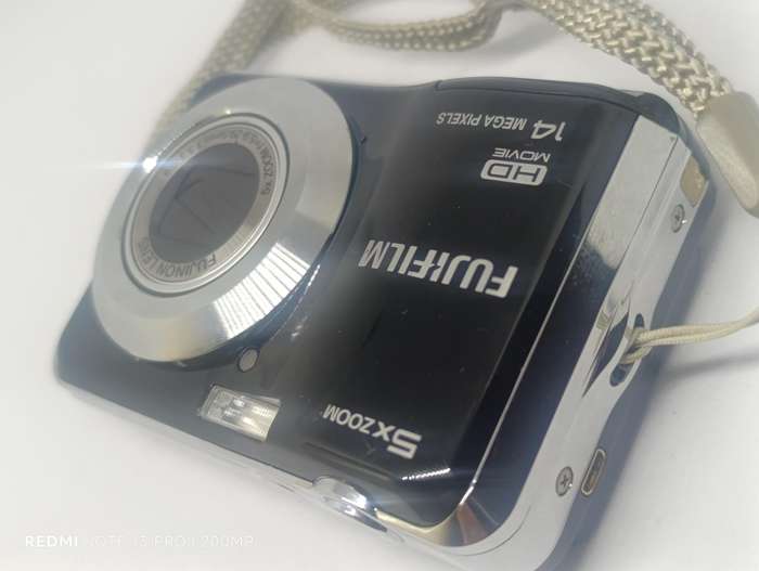 Fujifilm FinePix AX500 - 14MP - 5x Zoom - Digital Camera